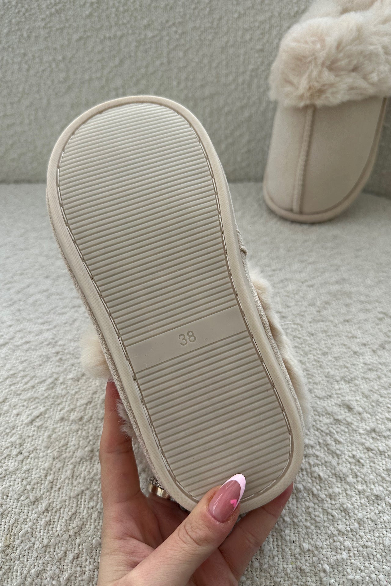 FLUFFY slippers beige