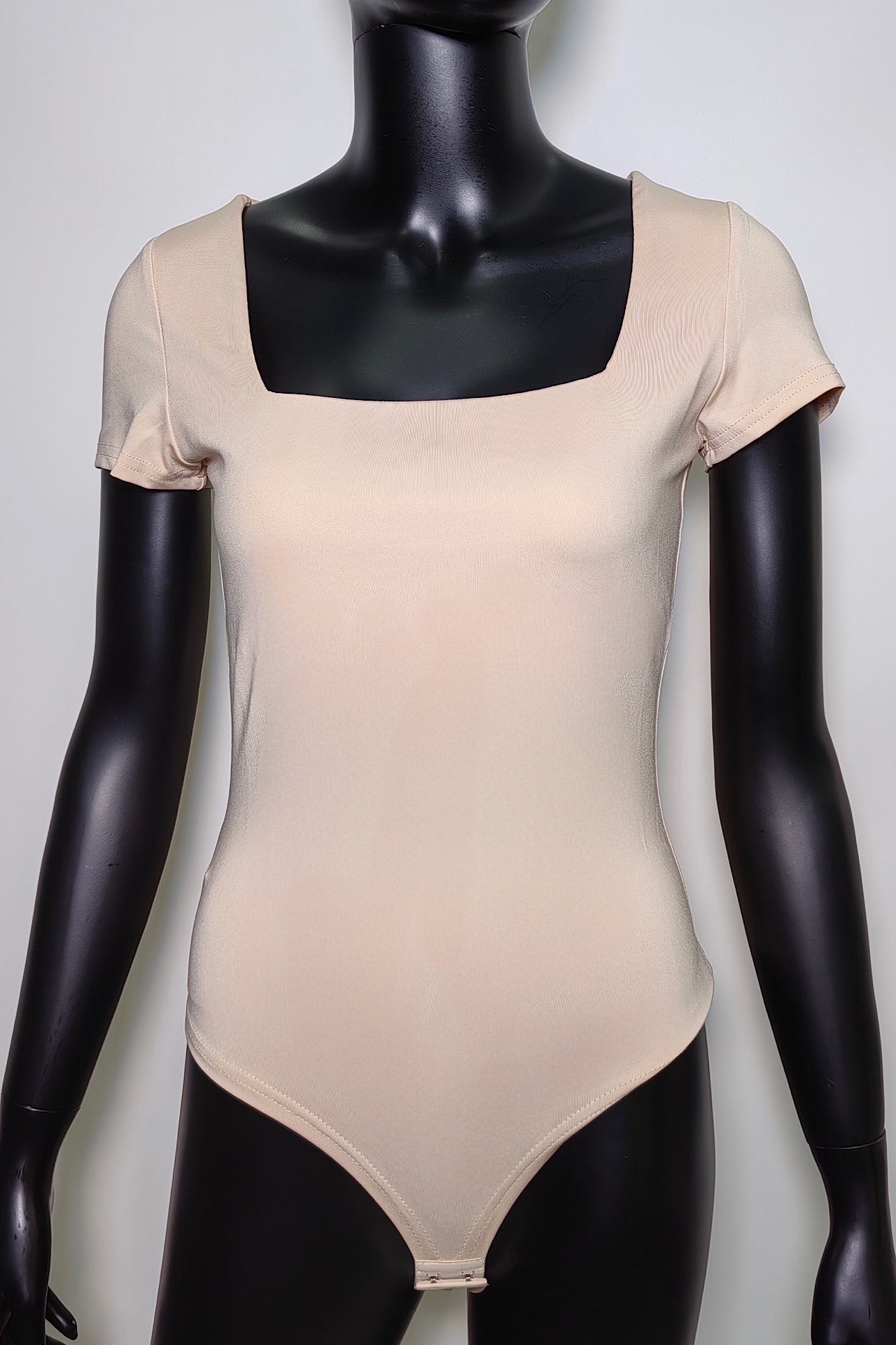 BASIC tee body nude 5078