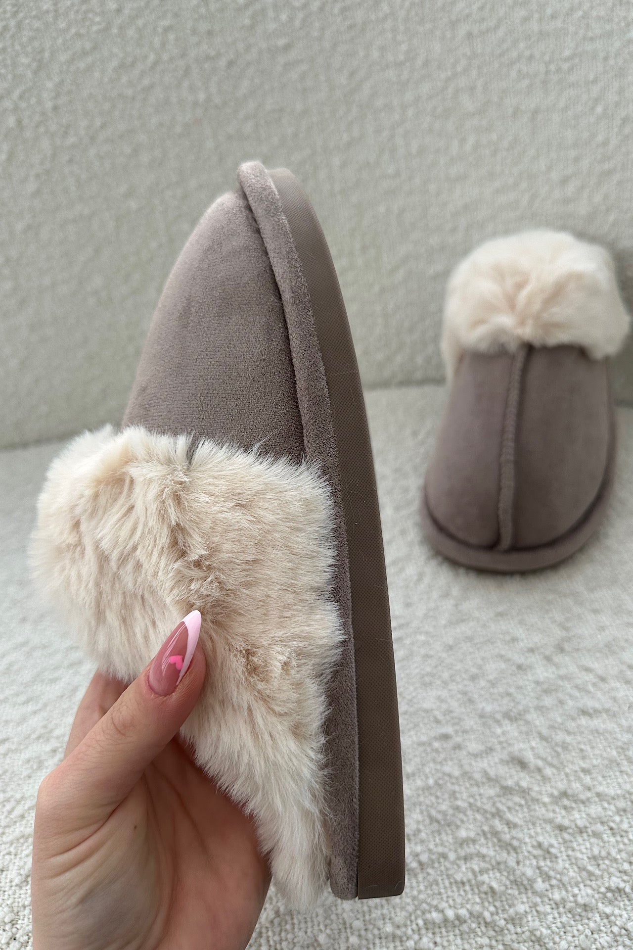FLUFFY slippers taupe
