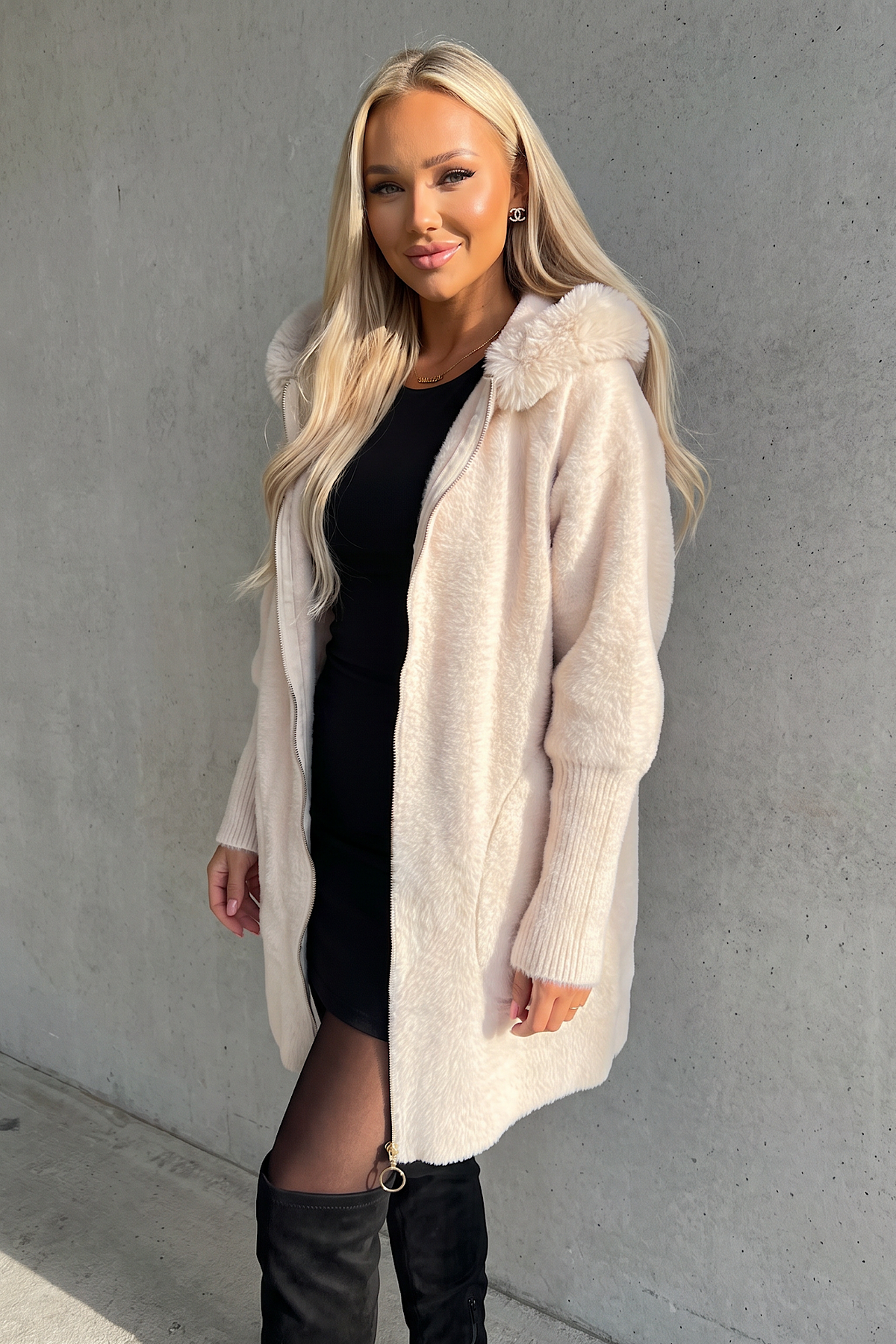 MIA teddy beige