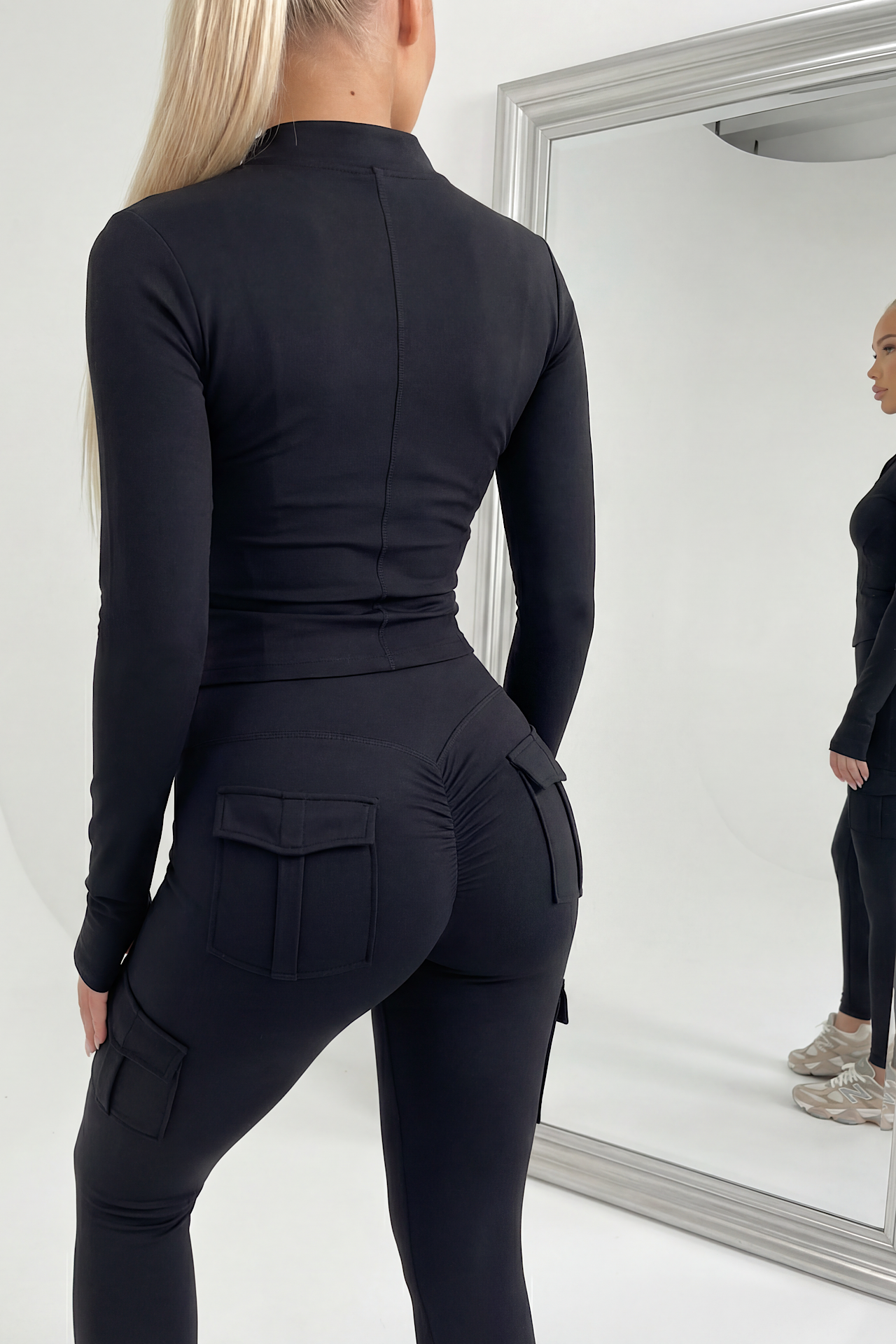 SECOND set black 5087