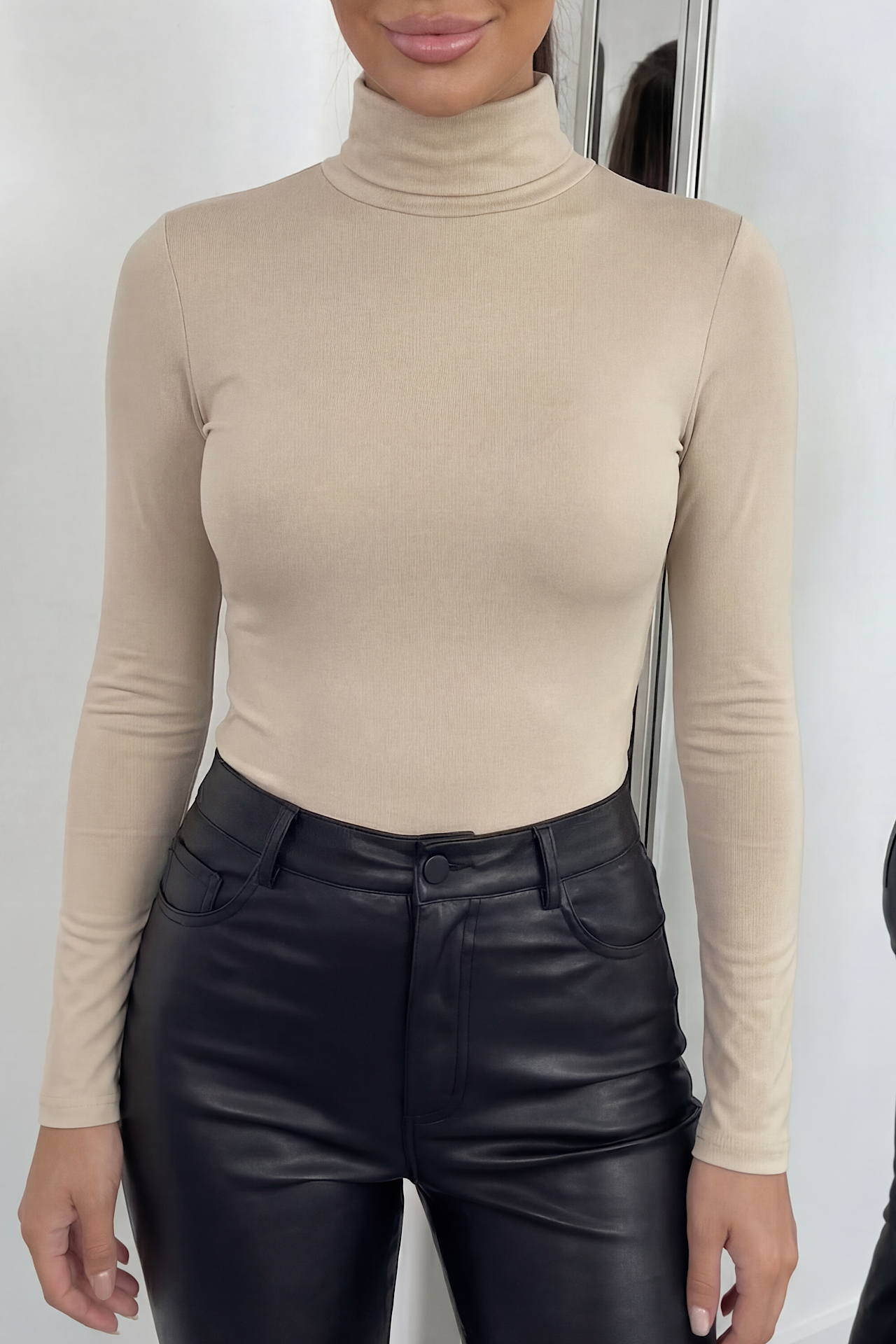 HIGHEST blouse beige