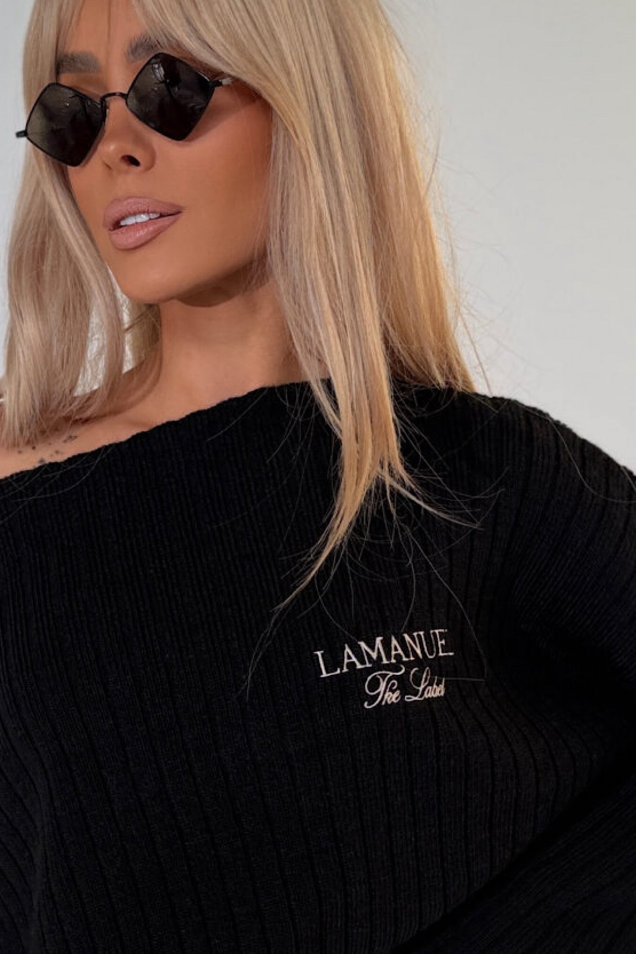 YARN set black