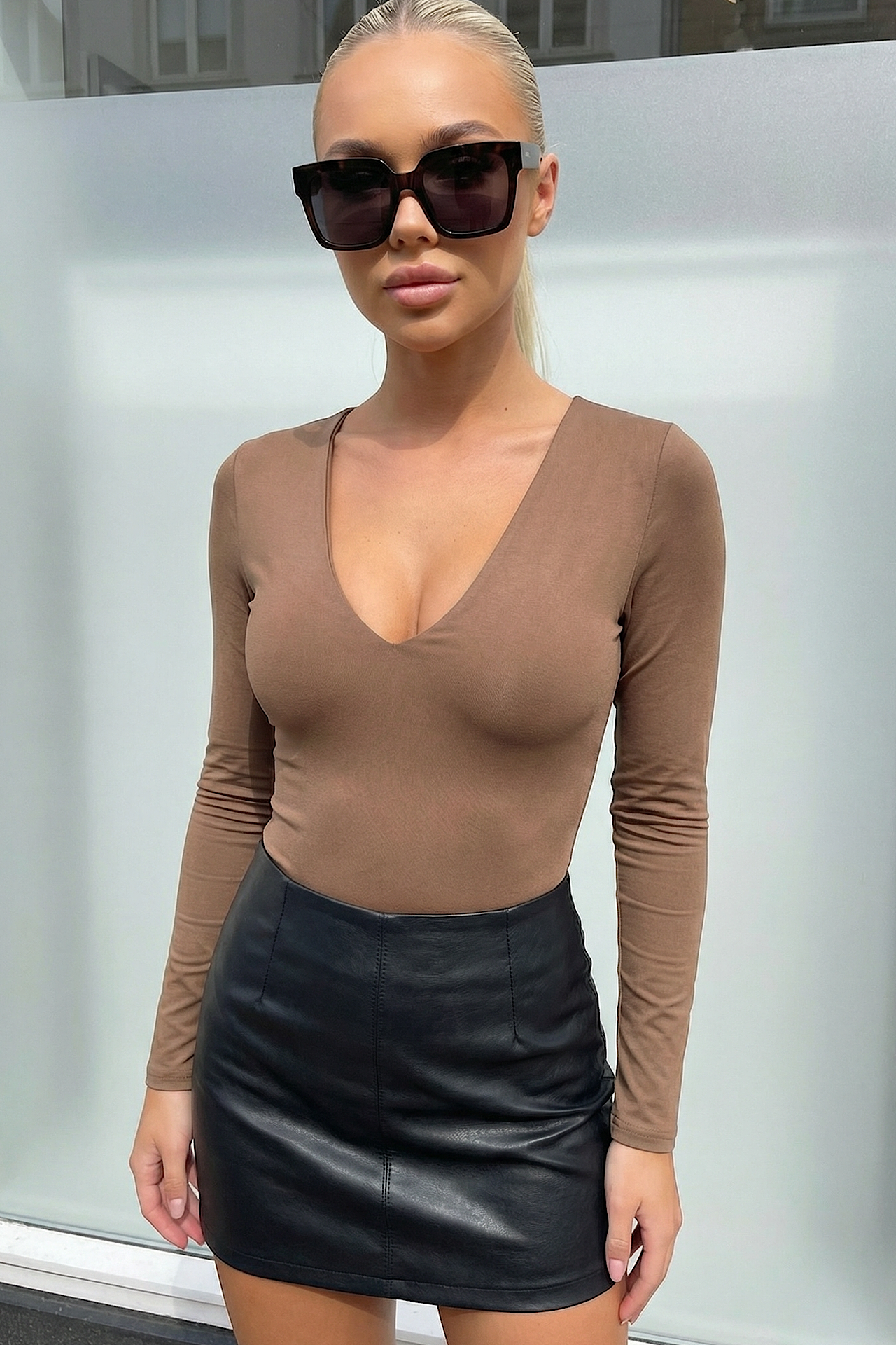 V body camel