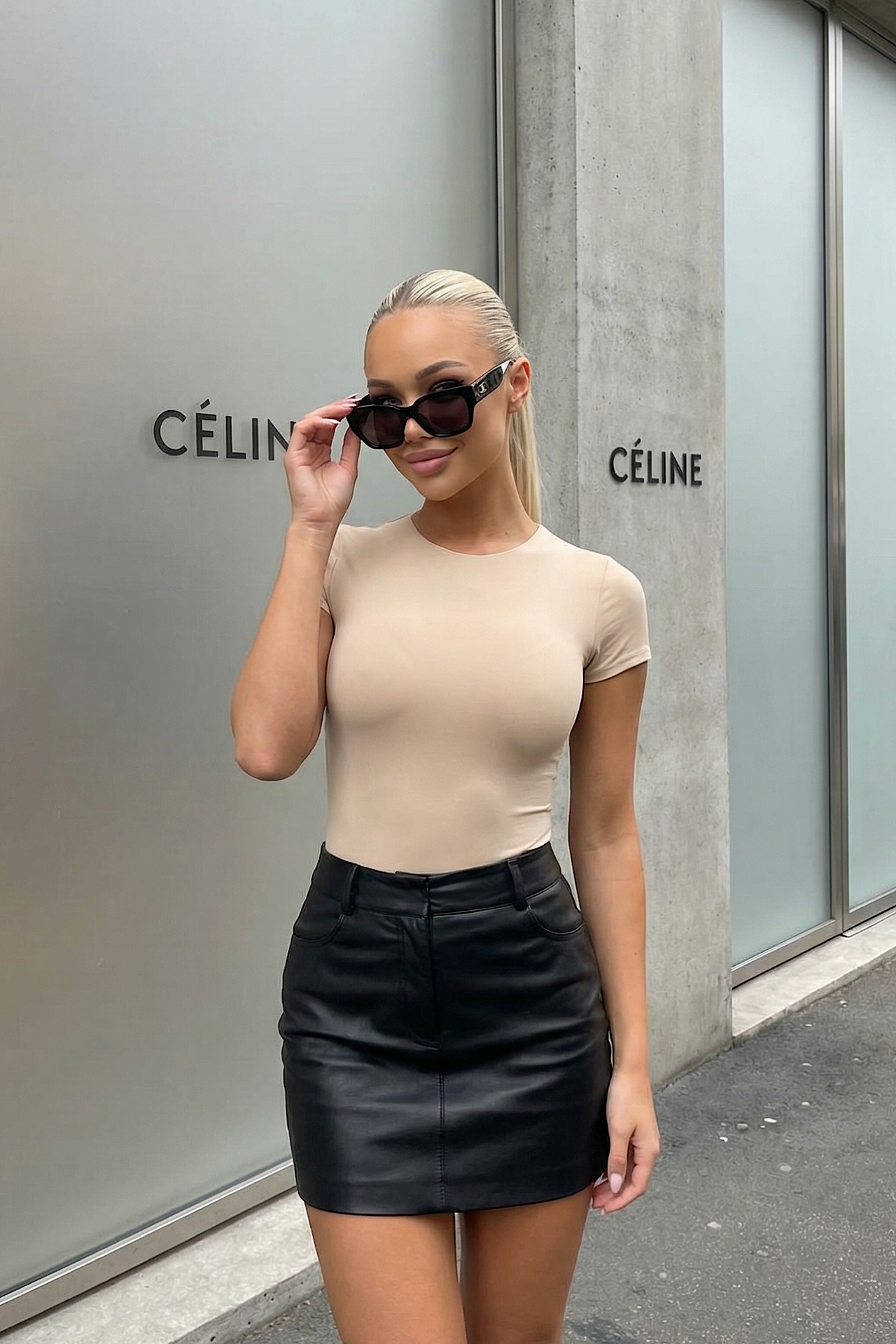 Basic body tee beige