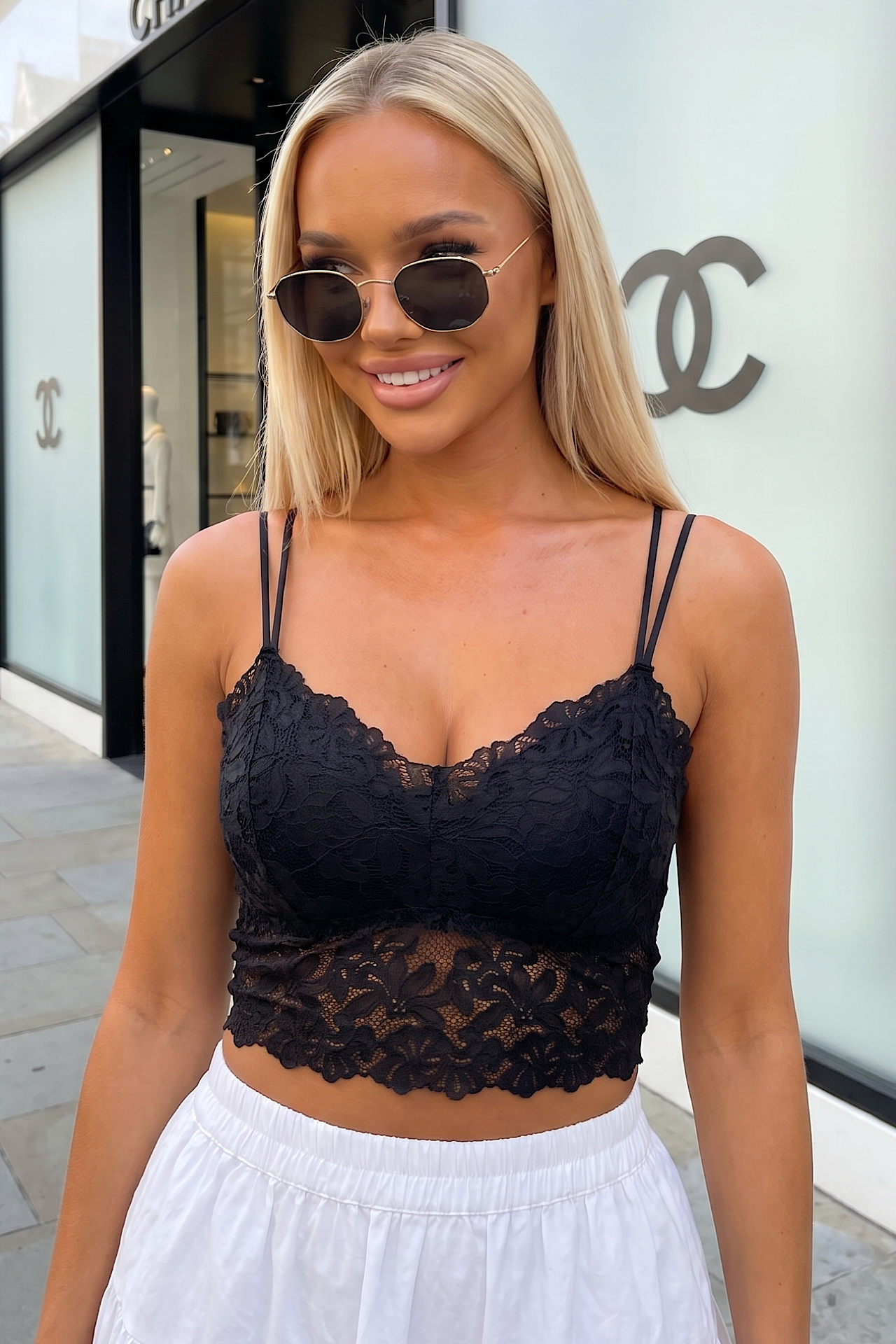 LACED crop black